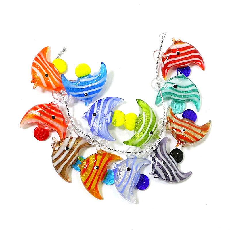 Aquarium Mini Fish - 2ピース入りかわいい海鱼魅力ペンダントミニチュアガラス鱼の装饰diy女性のためのアクセサリーネックレスイヤリングブレスレット制作アクセサリーまたは水族馆の装饰的な补给品