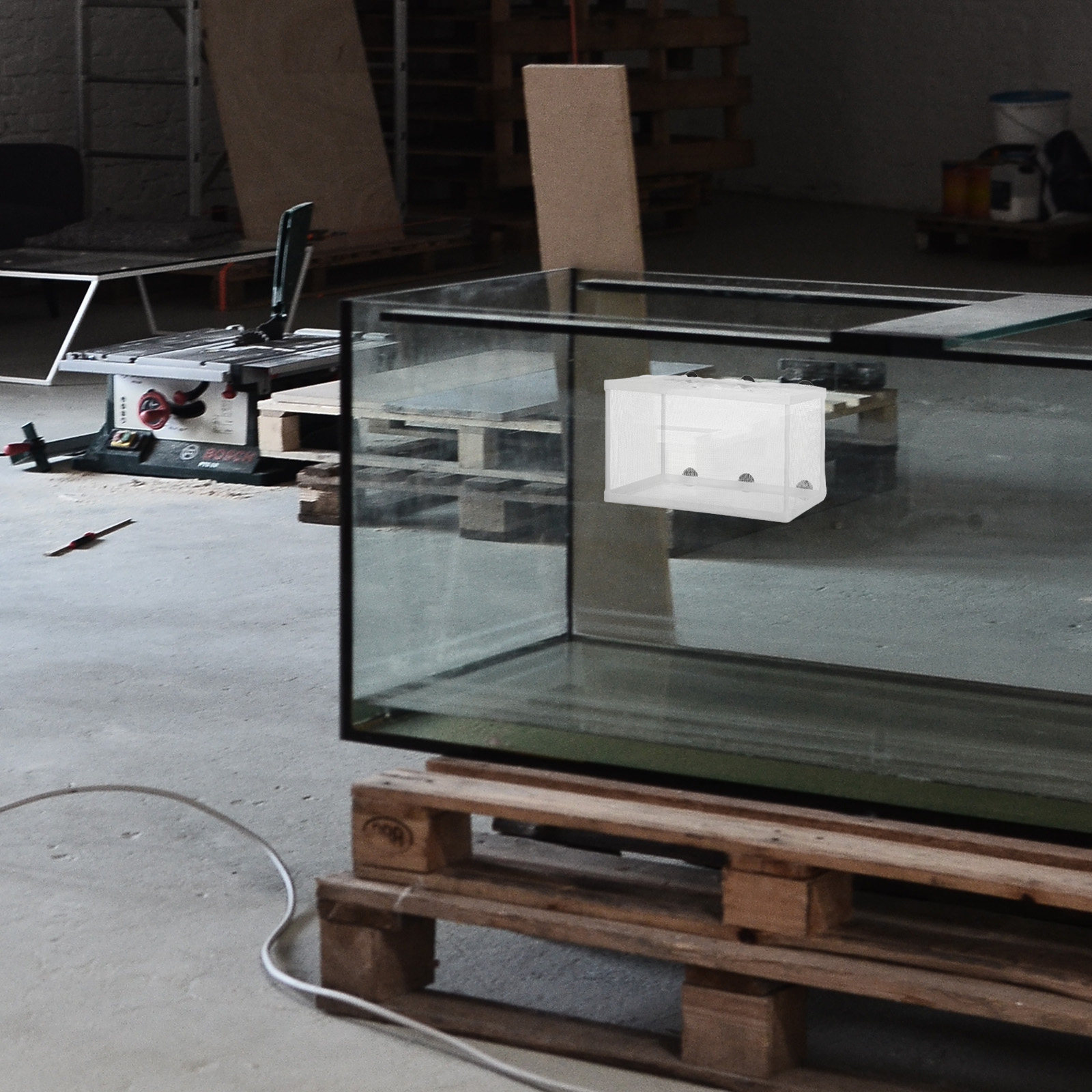 大型の魚網式孵化器。吸盤付きで、水槽で飼育するペットの魚の繁 - Aquarium Fish Big Size のレビューと価格